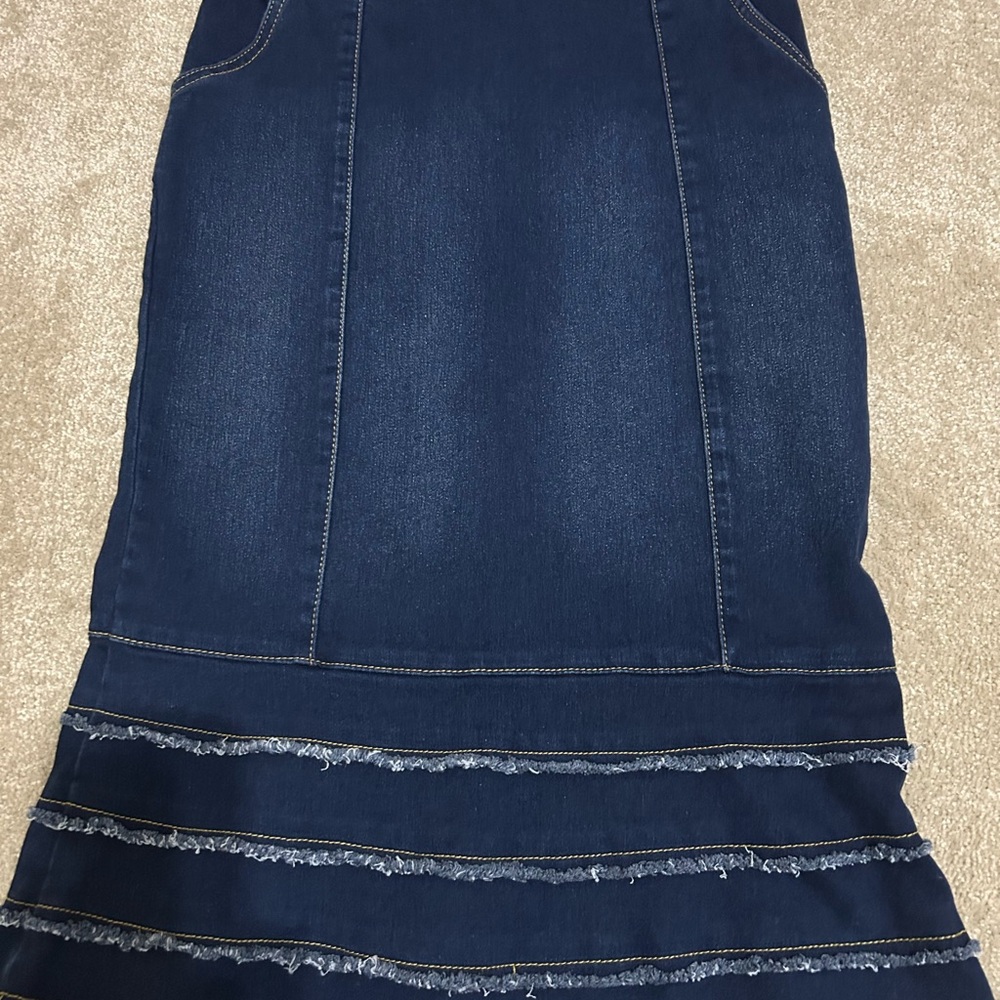 Women's Dark Blue Denim Pencil Skirt with Frayed Tiered Hem